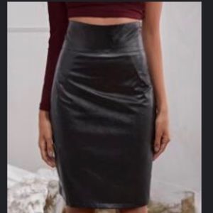 High waisted black PU leather skirt